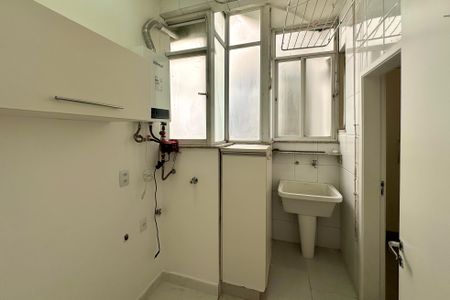 Apartamento à venda com 130m², 3 quartos e 2 vagas Apartamento à venda com 130m², 3 quartos e 2 vagasÁrea de Serviço