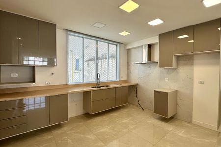 Apartamento à venda com 130m², 3 quartos e 2 vagas Apartamento à venda com 130m², 3 quartos e 2 vagasCozinha