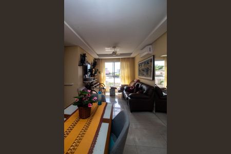 Sala de apartamento para alugar com 3 quartos, 60m² em Cavalhada, Porto Alegre