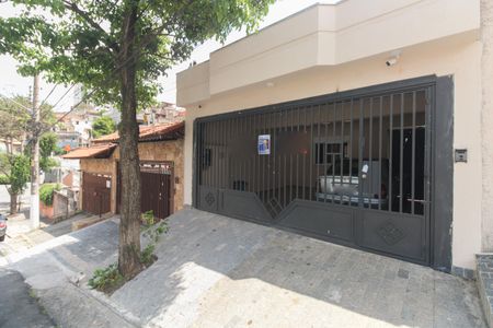 Casa à venda com 130m², 3 quartos e 2 vagasFachada
