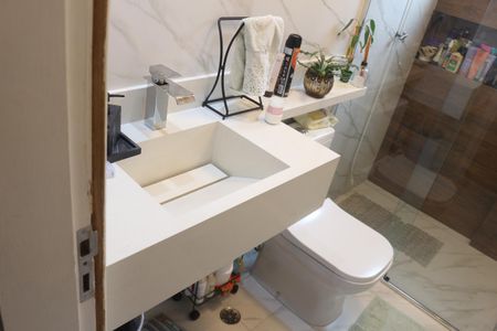 Apartamento à venda com 126m², 3 quartos e 2 vagasBanheiro 