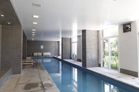 Apartamento à venda com 45m², 1 quarto e 1 vagaÁrea comum - Piscina