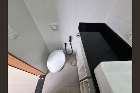 Banheiro  de apartamento para alugar com 1 quarto, 24m² em Laranjeiras, Rio de Janeiro