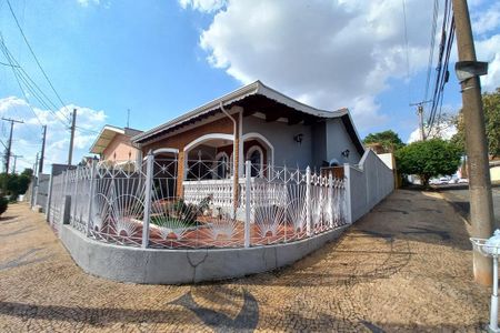 Casa à venda com 167m², 4 quartos e 3 vagas Casa à venda com 167m², 4 quartos e 3 vagasFachada