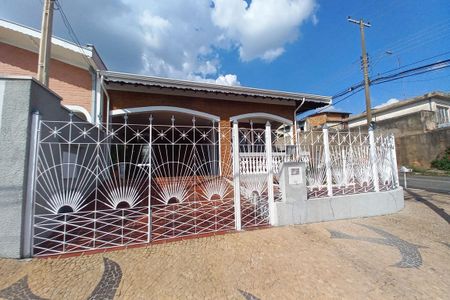 Casa à venda com 167m², 4 quartos e 3 vagas Casa à venda com 167m², 4 quartos e 3 vagasFachada