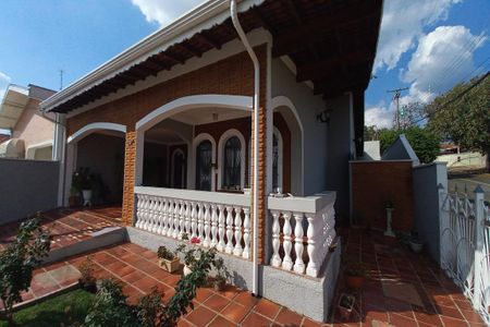 Casa à venda com 167m², 4 quartos e 3 vagas Casa à venda com 167m², 4 quartos e 3 vagasFachada