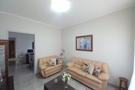 Casa à venda com 167m², 4 quartos e 3 vagas Casa à venda com 167m², 4 quartos e 3 vagasSala