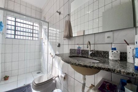 Casa à venda com 167m², 4 quartos e 3 vagas Casa à venda com 167m², 4 quartos e 3 vagasBanheiro