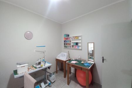 Casa à venda com 167m², 4 quartos e 3 vagas Casa à venda com 167m², 4 quartos e 3 vagasQuarto 2