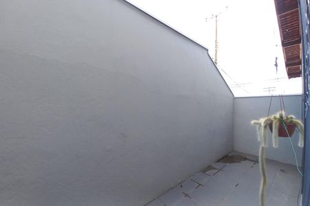 Casa à venda com 167m², 4 quartos e 3 vagas Casa à venda com 167m², 4 quartos e 3 vagasVista do Quarto 2