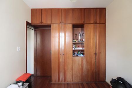 Apartamento à venda com 112m², 4 quartos e 3 vagasQuarto 2