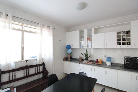 Apartamento à venda com 112m², 4 quartos e 3 vagasCozinha