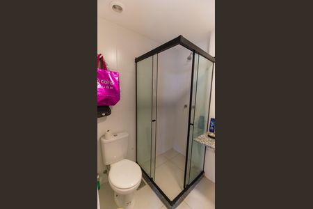 Banheiro de kitnet/studio para alugar com 1 quarto, 34m² em Ingá, Niterói