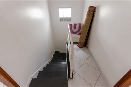 Casa à venda com 450m², 3 quartos e 5 vagasEscada