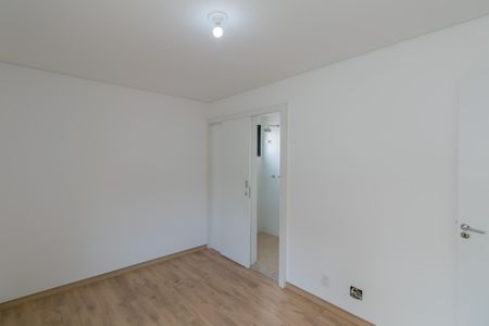 Apartamento à venda com 160m², 3 quartos e 2 vagas Apartamento à venda com 160m², 3 quartos e 2 vagasSuíte