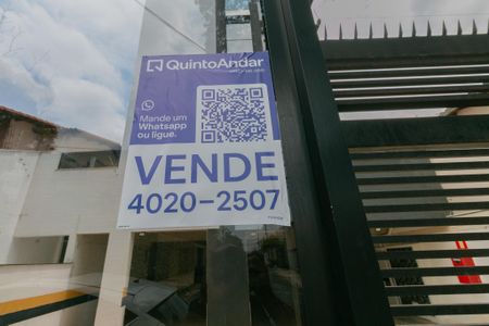 Apartamento à venda com 160m², 3 quartos e 2 vagas Apartamento à venda com 160m², 3 quartos e 2 vagasPlaca