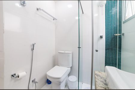 Apartamento à venda com 108m², 3 quartos e 2 vagas Apartamento à venda com 108m², 3 quartos e 2 vagasBanheiro da Suíte