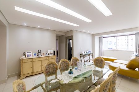 Apartamento à venda com 108m², 3 quartos e 2 vagas Apartamento à venda com 108m², 3 quartos e 2 vagasSala