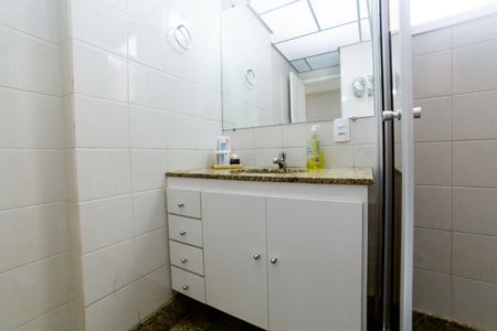 Apartamento à venda com 108m², 3 quartos e 2 vagas Apartamento à venda com 108m², 3 quartos e 2 vagasBanheiro Social