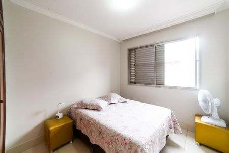 Apartamento à venda com 108m², 3 quartos e 2 vagas Apartamento à venda com 108m², 3 quartos e 2 vagasQuarto 2