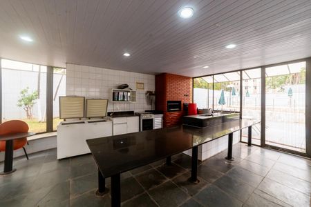 Apartamento à venda com 108m², 3 quartos e 2 vagas Apartamento à venda com 108m², 3 quartos e 2 vagasÁrea comum - Churrasqueira