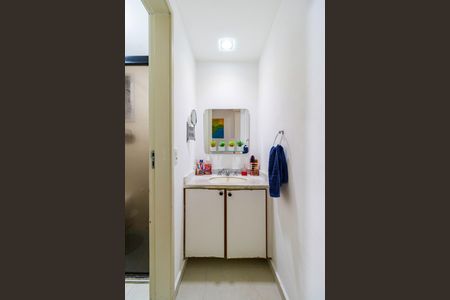 Apartamento à venda com 70m², 3 quartos e 2 vagas Apartamento à venda com 70m², 3 quartos e 2 vagasBanheiro