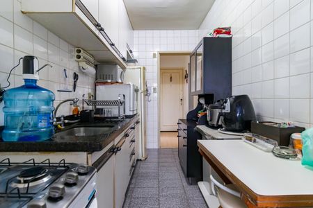 Apartamento à venda com 70m², 3 quartos e 2 vagas Apartamento à venda com 70m², 3 quartos e 2 vagasCozinha