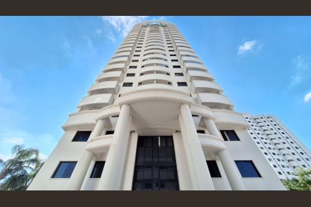 Apartamento para alugar com 65m², 3 quartos e 1 vagaFachada