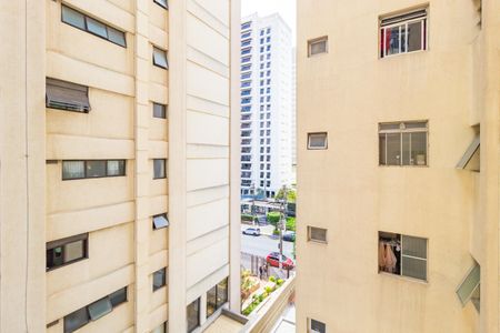 Apartamento para alugar com 63m², 2 quartos e 1 vaga Apartamento para alugar com 63m², 2 quartos e 1 vagaVista da Área de Serviço