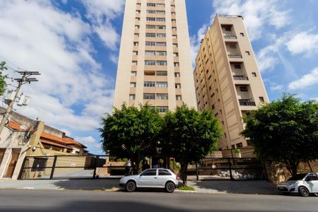 Apartamento para alugar com 63m², 2 quartos e 1 vaga Apartamento para alugar com 63m², 2 quartos e 1 vagaFachada