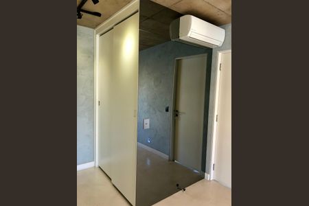 Apartamento à venda com 70m², 1 quarto e 1 vagaCorredor