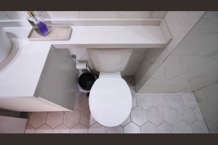 Apartamento à venda com 59m², 2 quartos e 1 vaga Apartamento à venda com 59m², 2 quartos e 1 vagaBanheiro