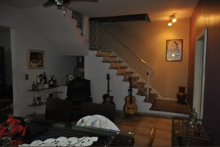 Casa à venda com 4 quartos, 240m² em Todos Os Santos, Rio de Janeiro