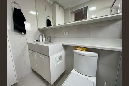 Apartamento à venda com 59m², 2 quartos e 1 vaga Apartamento à venda com 59m², 2 quartos e 1 vagaBanheiro