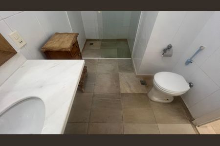 Casa de condomínio à venda com 980m², 4 quartos e 8 vagas Casa de condomínio à venda com 980m², 4 quartos e 8 vagasÁrea comum