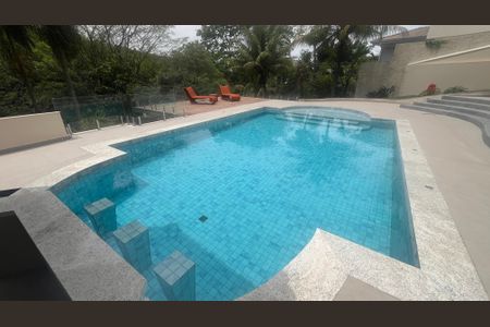 Casa de condomínio à venda com 980m², 4 quartos e 8 vagas Casa de condomínio à venda com 980m², 4 quartos e 8 vagasÁrea comum