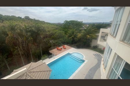 Casa de condomínio à venda com 980m², 4 quartos e 8 vagas Casa de condomínio à venda com 980m², 4 quartos e 8 vagasVista da Suíte 3