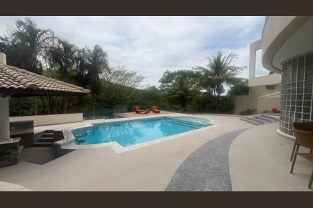 Casa de condomínio à venda com 980m², 4 quartos e 8 vagas Casa de condomínio à venda com 980m², 4 quartos e 8 vagasÁrea comum