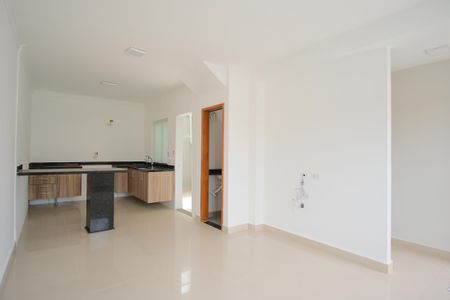 Casa de condomínio para alugar com 70m², 2 quartos e 2 vagasSala/Cozinha