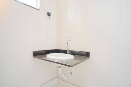 Casa de condomínio para alugar com 70m², 2 quartos e 2 vagasBanheiro da Suíte 2