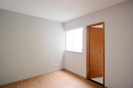 Casa de condomínio à venda com 70m², 2 quartos e 2 vagasSuíte 2