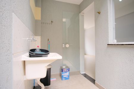 Casa de condomínio à venda com 70m², 2 quartos e 2 vagasÁrea de Serviço