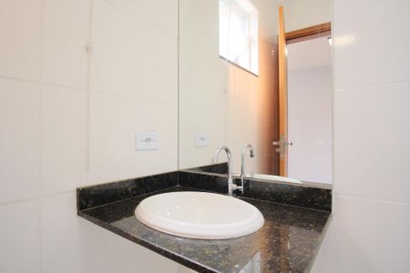 Casa de condomínio à venda com 70m², 2 quartos e 2 vagasBanheiro da Suíte 2