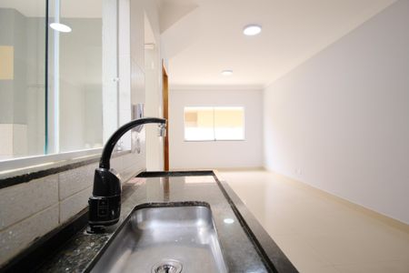 Casa de condomínio à venda com 70m², 2 quartos e 2 vagasCozinha