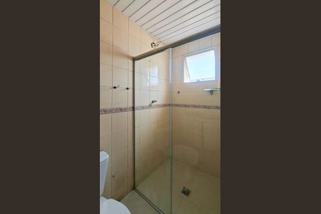 Banheiro da Suíte de apartamento para alugar com 3 quartos, 89m² em Ana Lúcia, Belo Horizonte