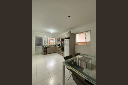 Casa à venda com 160m², 2 quartos e 1 vaga