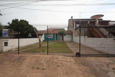 Casa à venda com 94m², 4 quartos e 6 vagasFachada