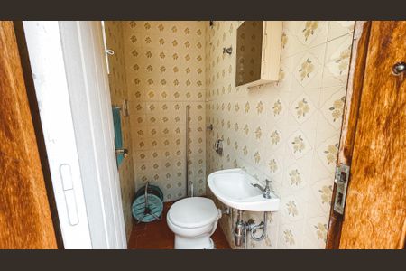 Casa à venda com 140m², 3 quartos e 2 vagasBanheiro de serviço