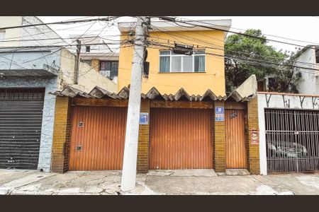 Casa à venda com 140m², 3 quartos e 2 vagasFachada