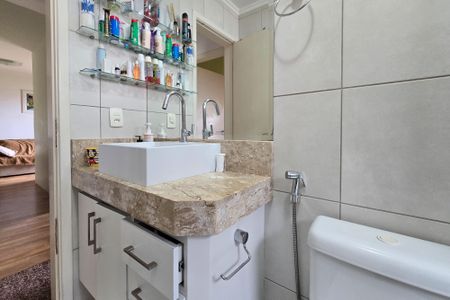 Apartamento à venda com 66m², 3 quartos e 1 vaga Apartamento à venda com 66m², 3 quartos e 1 vagaBanheiro Social